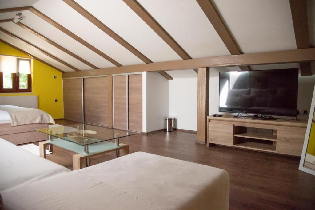Holiday Home Tos Risika Exterior foto