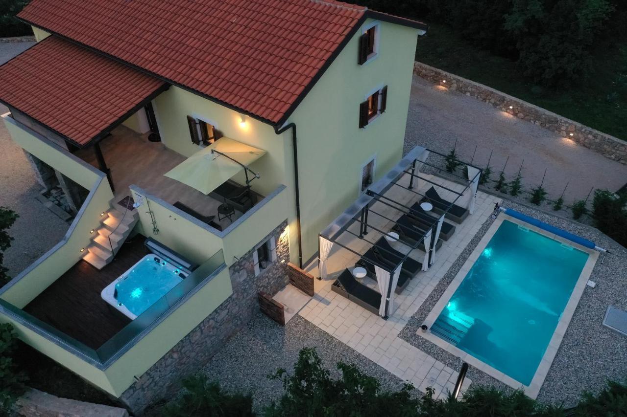 Holiday Home Tos Risika Exterior foto