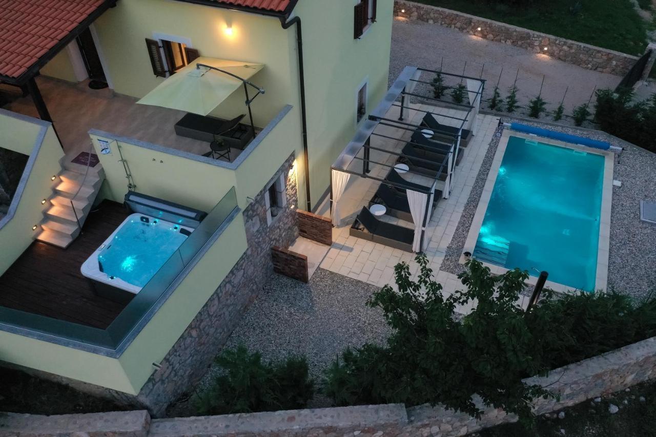 Holiday Home Tos Risika Exterior foto