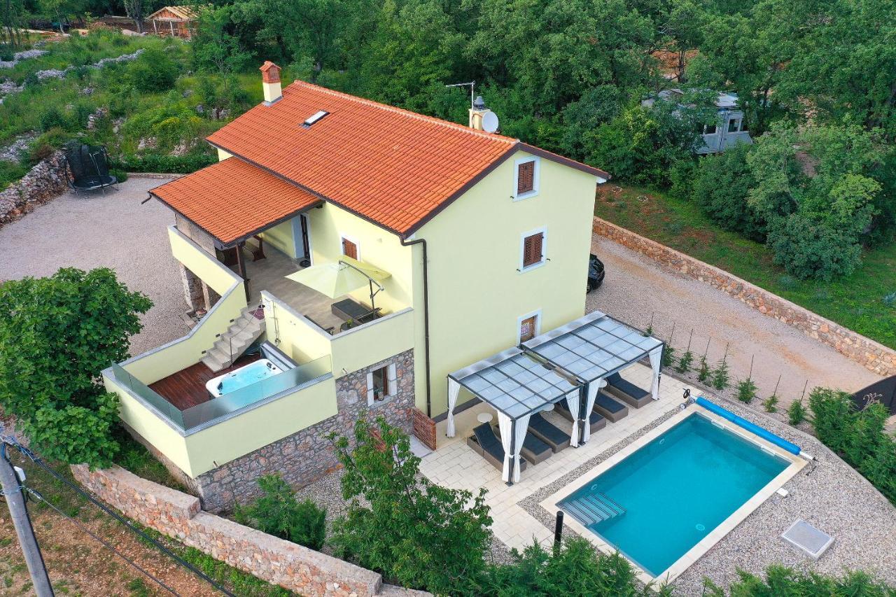 Holiday Home Tos Risika Exterior foto