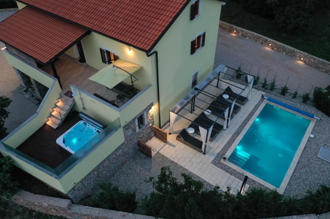Holiday Home Tos Risika Exterior foto