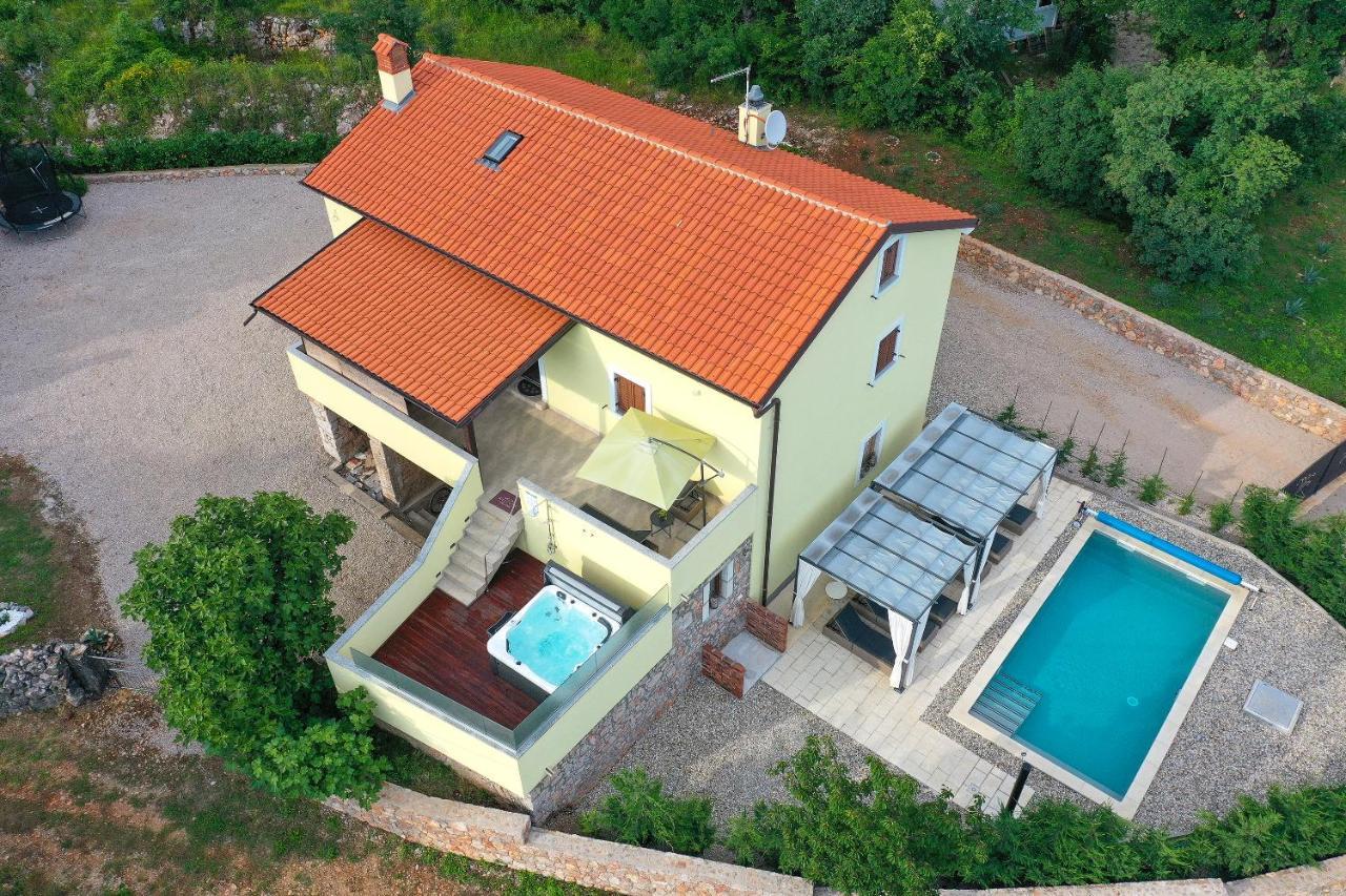 Holiday Home Tos Risika Exterior foto