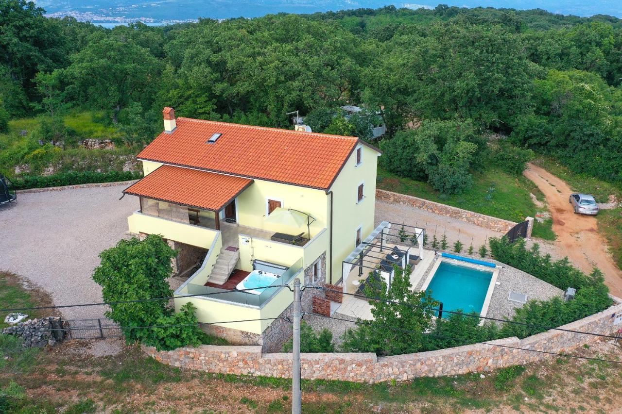 Holiday Home Tos Risika Exterior foto