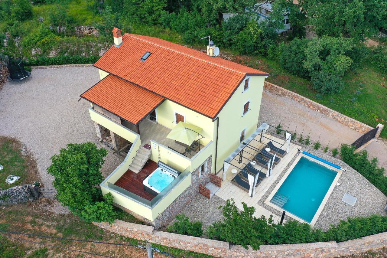 Holiday Home Tos Risika Exterior foto